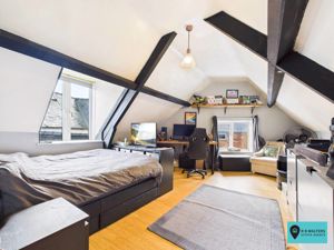 Bedroom- click for photo gallery